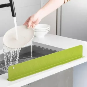 Silicone Sink Splash Guard with Suction – Flexible Water Splash Protector